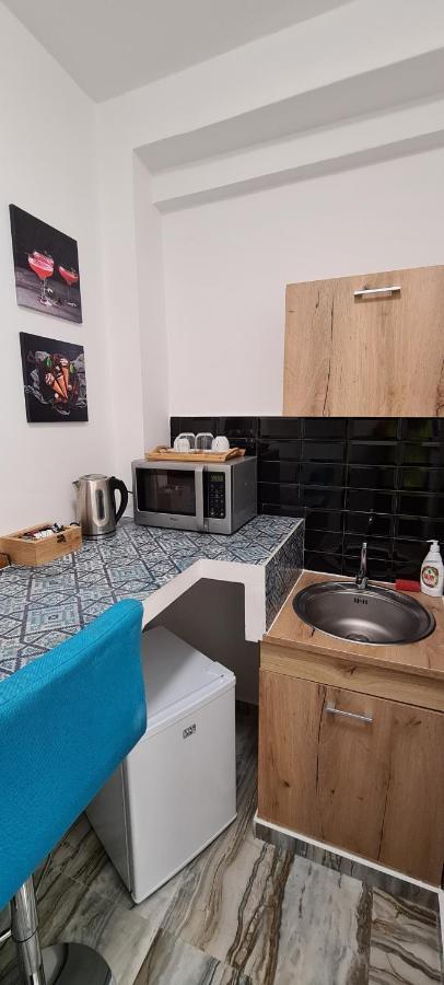 Central Arghezi University Square Apartment บูคาเรสต์ ภายนอก รูปภาพ